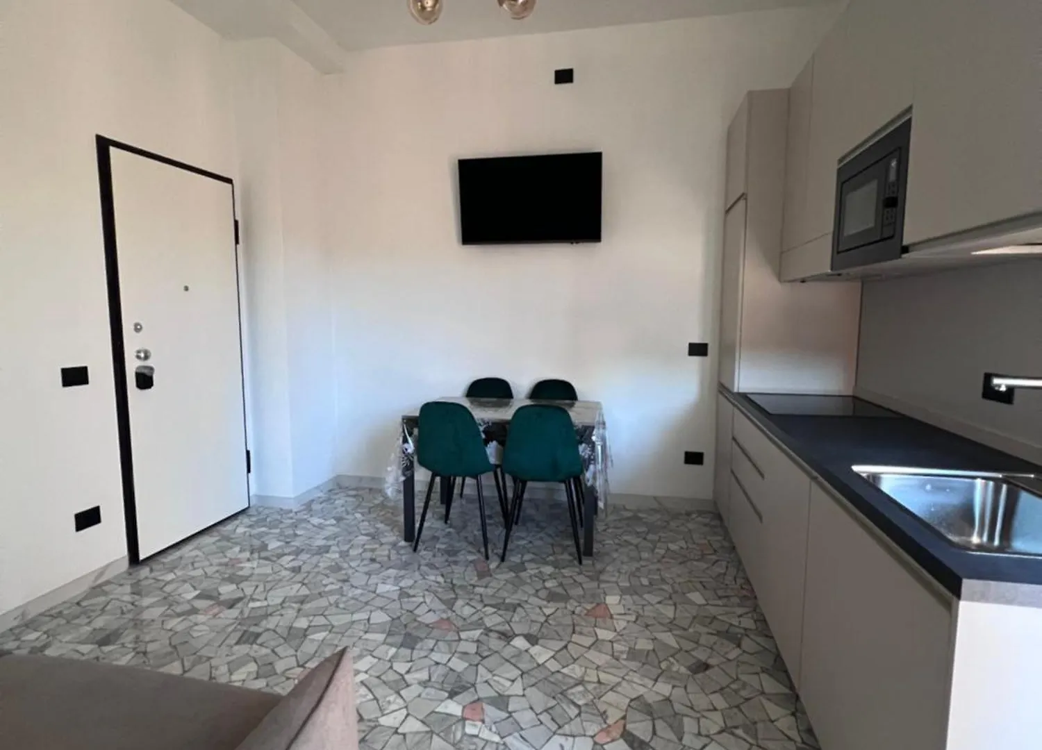Nuovo Ed Elegante In Zona Bocconi Apartment Milan
